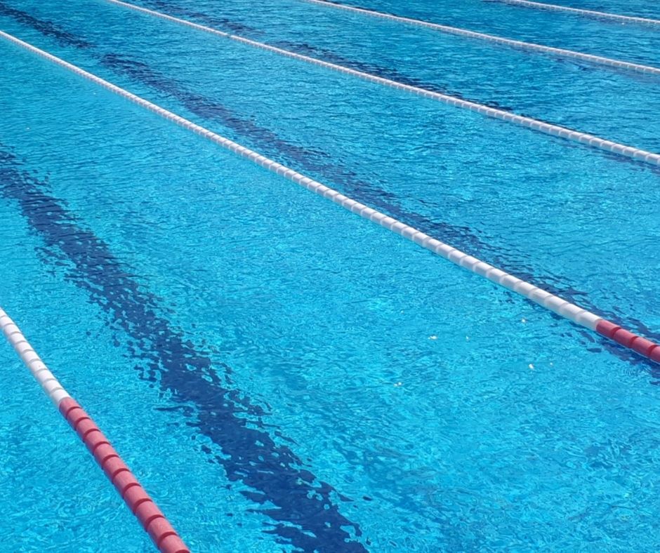 Leányfalu úszásoktatás úszómedence